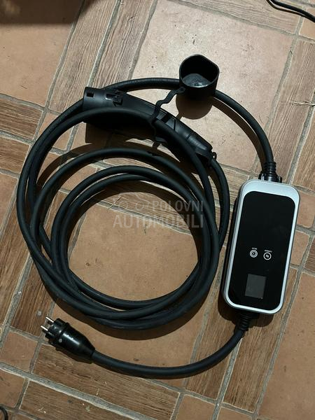 Punjac za elektricni auto