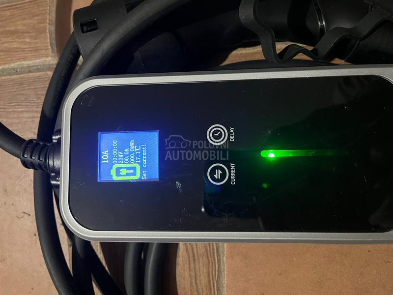 Punjac za elektricni auto