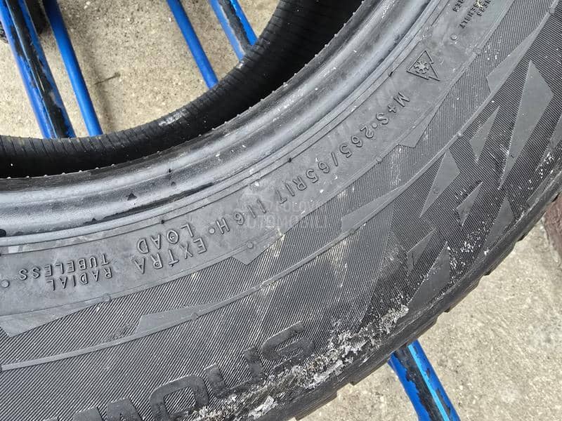 Nokian 265/65 R17 Zimska