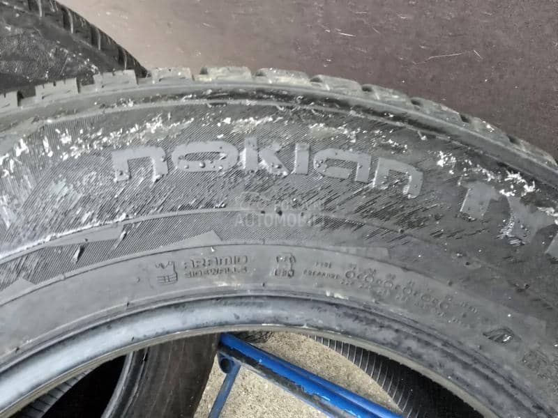 Nokian 265/65 R17 Zimska