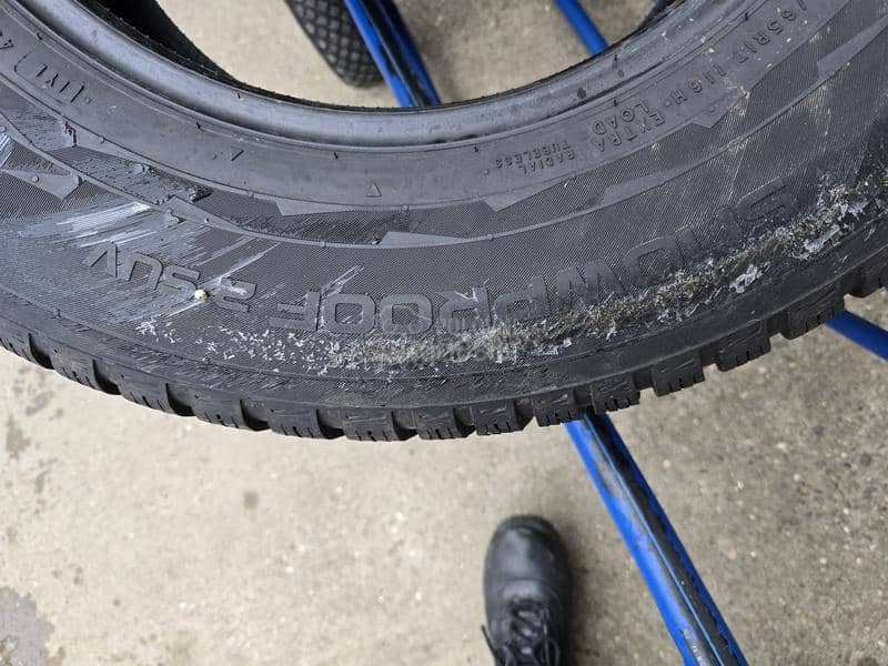 Nokian 265/65 R17 Zimska