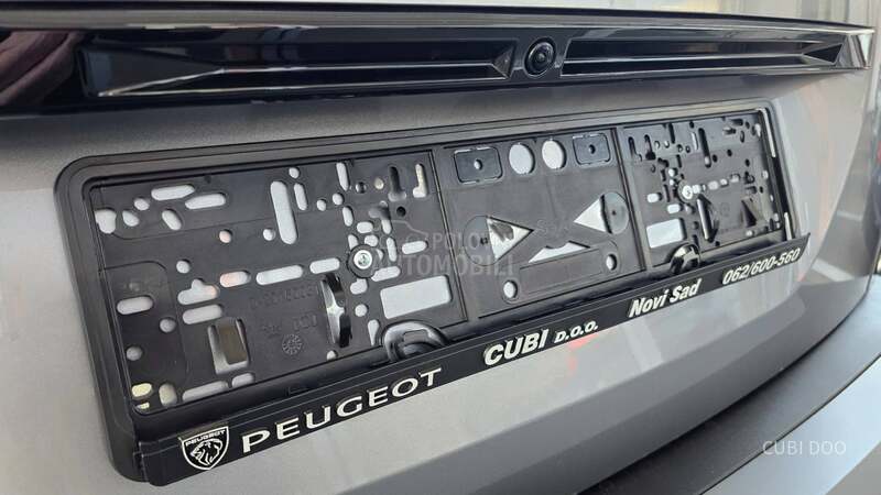 Peugeot 2008 1.2E ALLURE 100 6MT