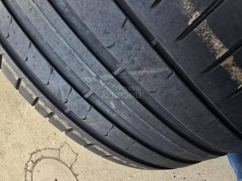 Pirelli 255/40 R21 Letnja