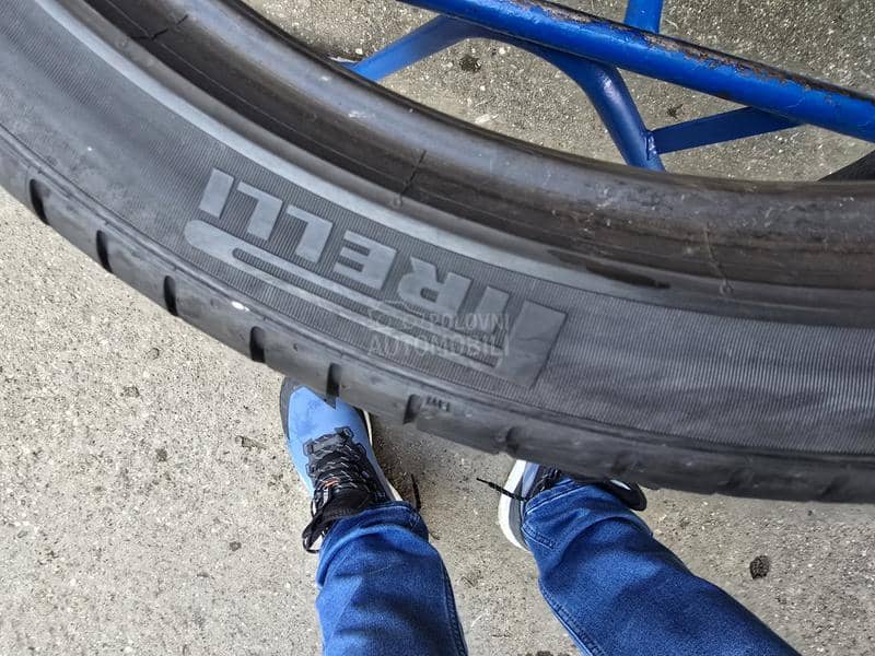 Pirelli 255/40 R21 Letnja