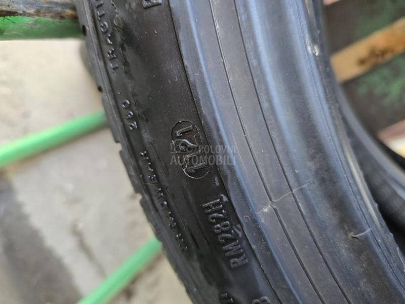 Pirelli 255/40 R21 Letnja