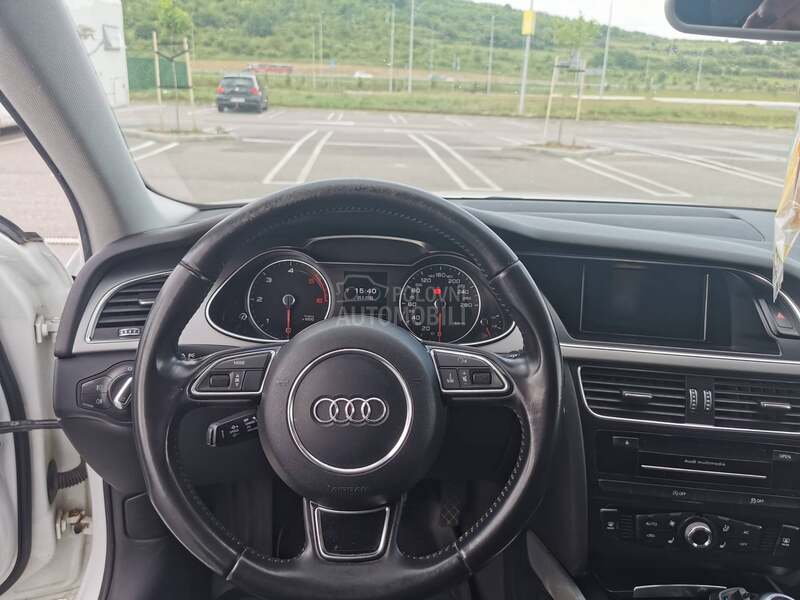 Audi A4 S, line