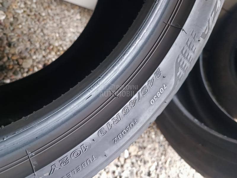 Bridgestone 245/45 R19 Letnja