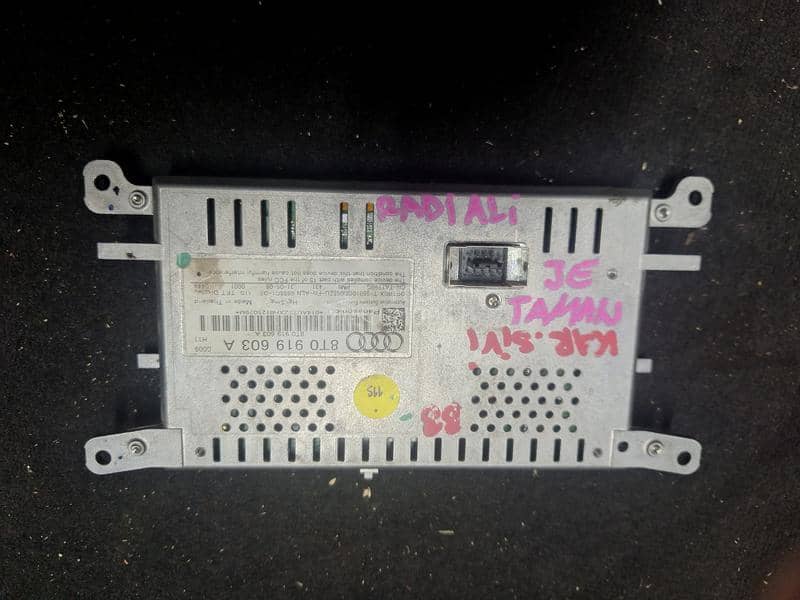 Ekran b8