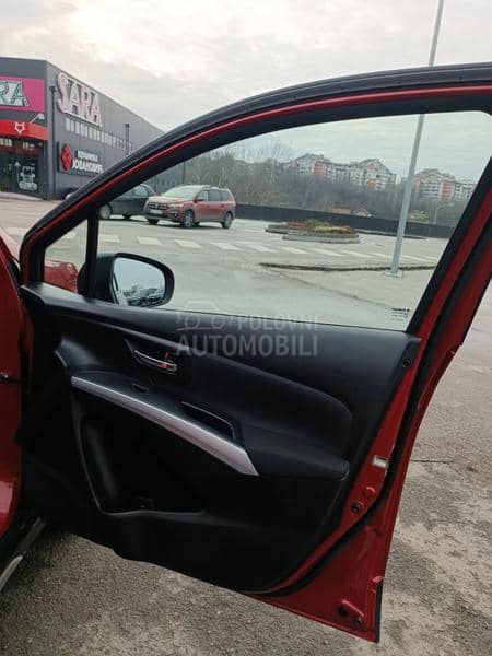 Suzuki SX4 S-Cross ELEGANCE 2WD MT