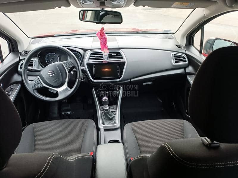 Suzuki SX4 S-Cross ELEGANCE 2WD MT