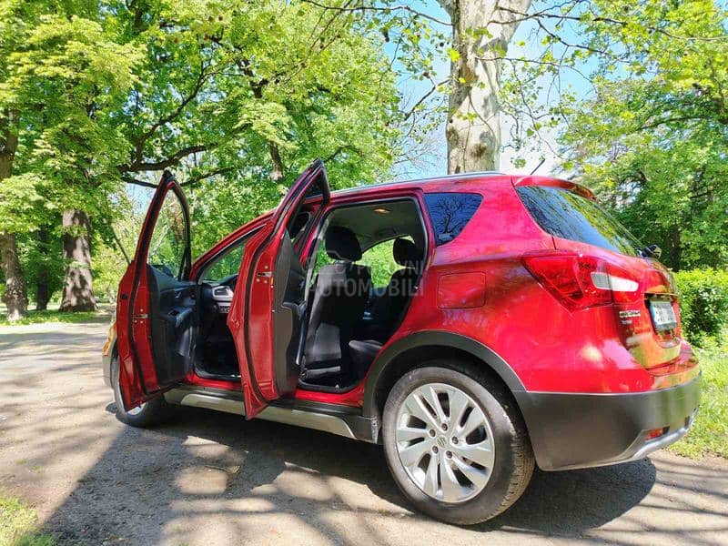 Suzuki SX4 S-Cross ELEGANCE 2WD MT