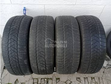 Pirelli 235/65 R17 Zimska