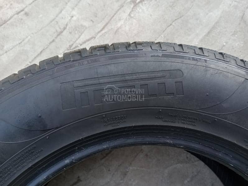 Pirelli 235/65 R17 Zimska