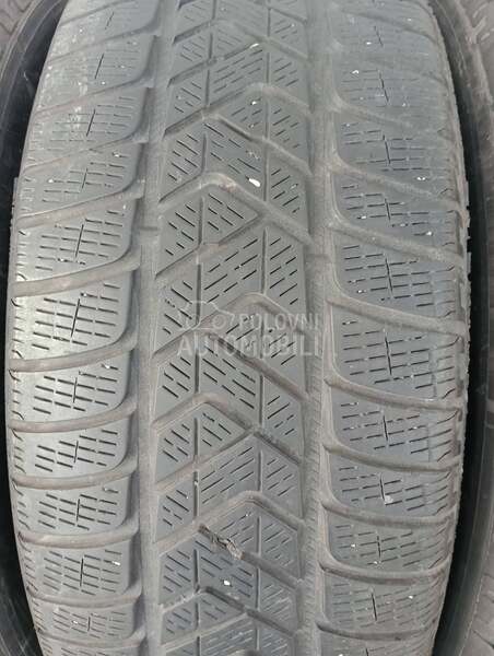 Pirelli 235/65 R17 Zimska