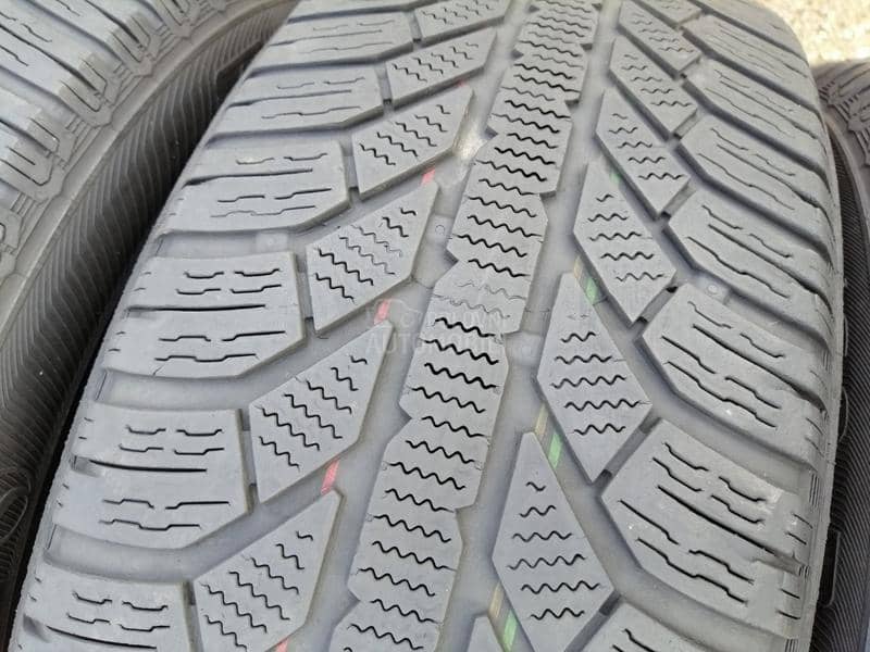 Semperit 215/60 R16 Zimska