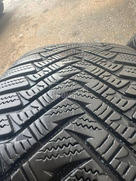 Laufenn 215/55 R17 Zimska