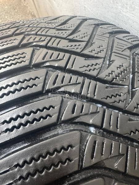 Laufenn 215/55 R17 Zimska