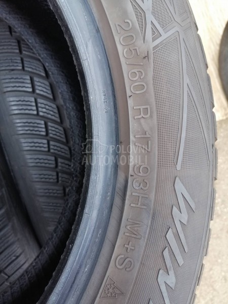 Vredestein 205/60 R17 Zimska