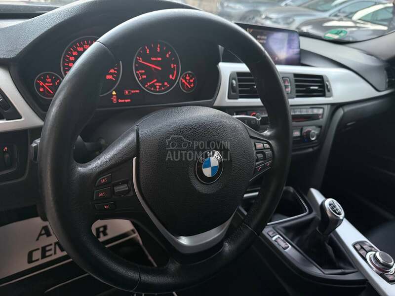 BMW 320 
