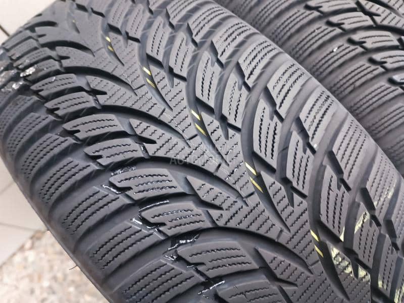 Nokian 215/60 R16 Zimska