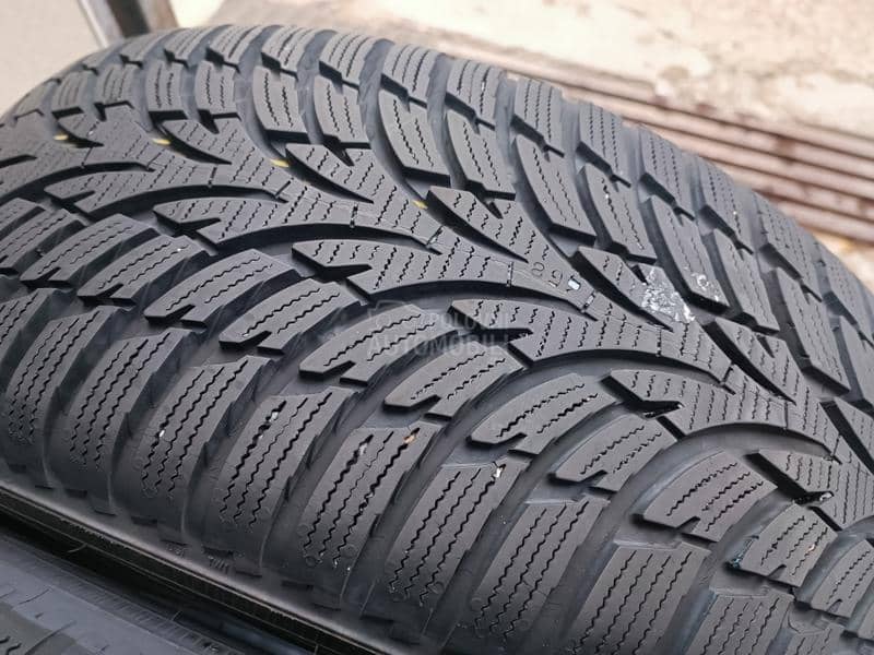 Nokian 215/60 R16 Zimska