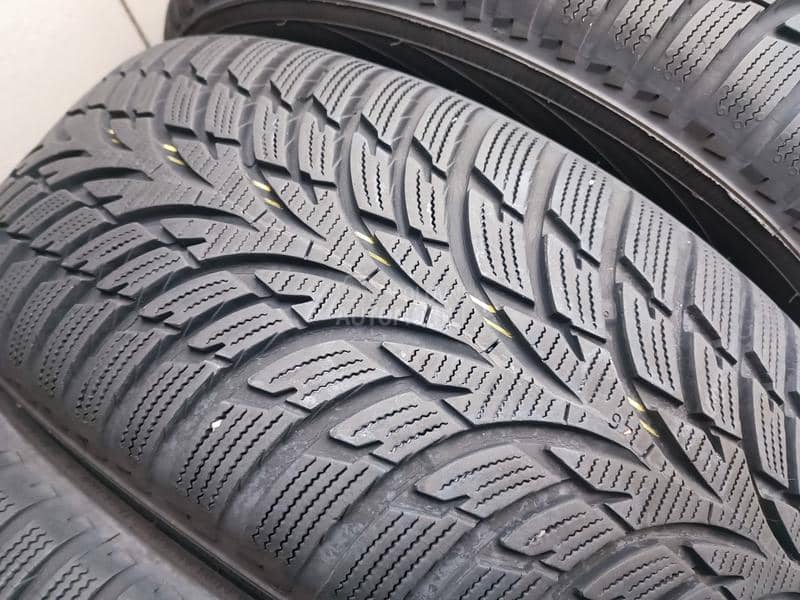 Nokian 215/60 R16 Zimska
