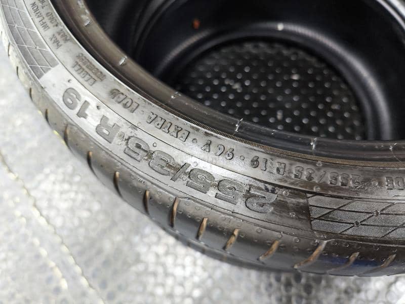 Continental 225/40 R19 Letnja