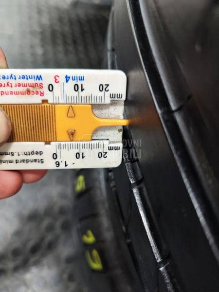 Continental 225/40 R19 Letnja