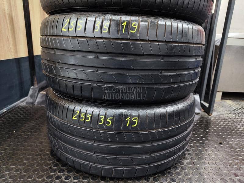 Continental 225/40 R19 Letnja