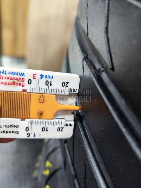 Continental 225/40 R19 Letnja