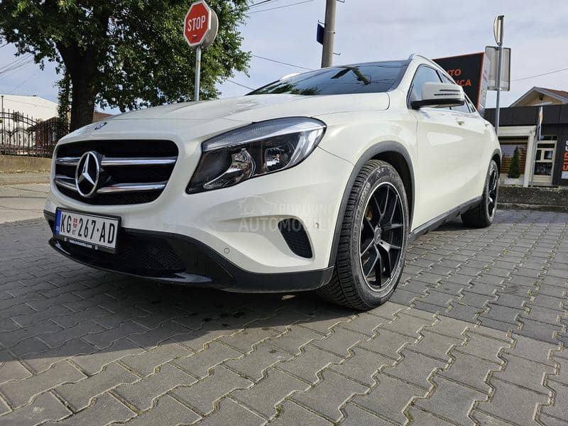 Mercedes Benz GLA 200 reg godinu dana