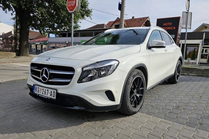 Mercedes Benz GLA 200 reg godinu dana