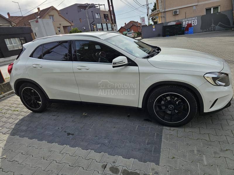 Mercedes Benz GLA 200 reg godinu dana
