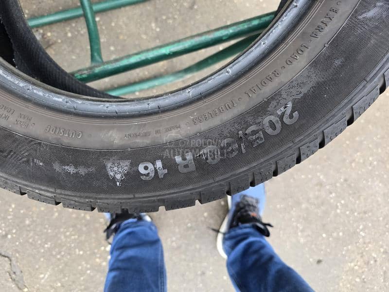 Continental 205/60 R16 Zimska