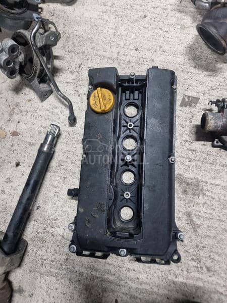 Poklopac ventila 1.6 turbo cng