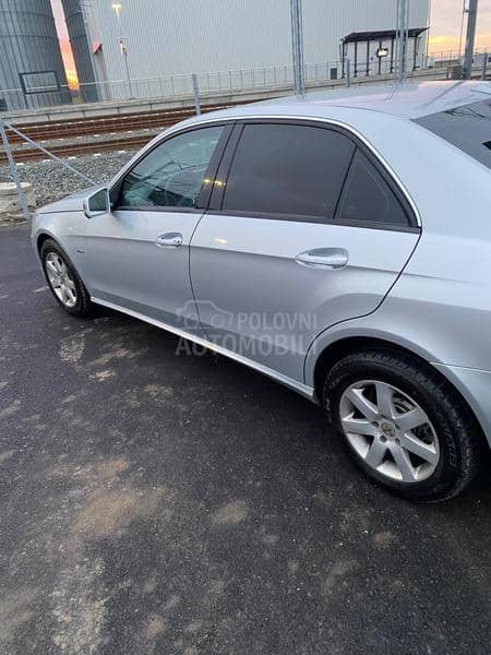 Mercedes Benz E 220 2.2 CDI