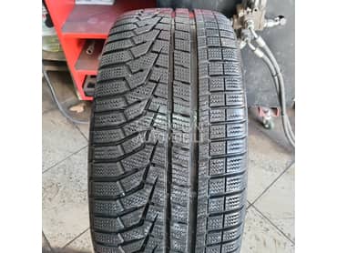 Hankook 235/45 R18 Zimska