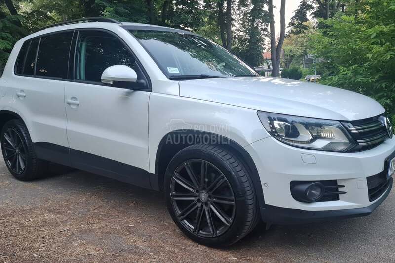 Volkswagen Tiguan 1.4 TFSI SPORT