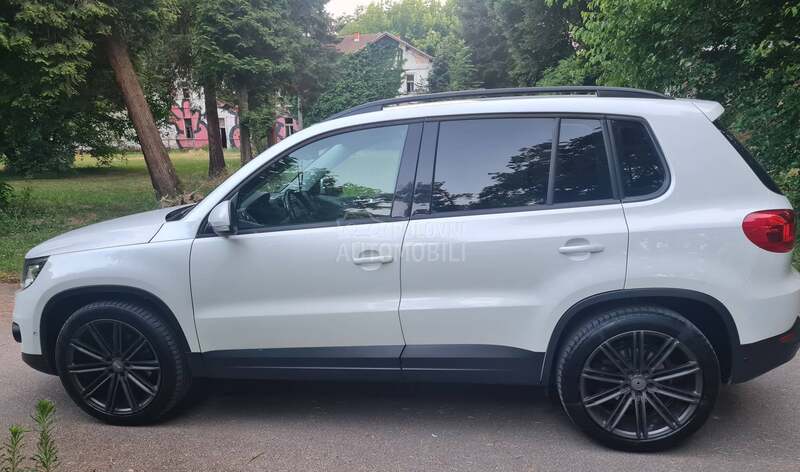 Volkswagen Tiguan 1.4 TFSI SPORT