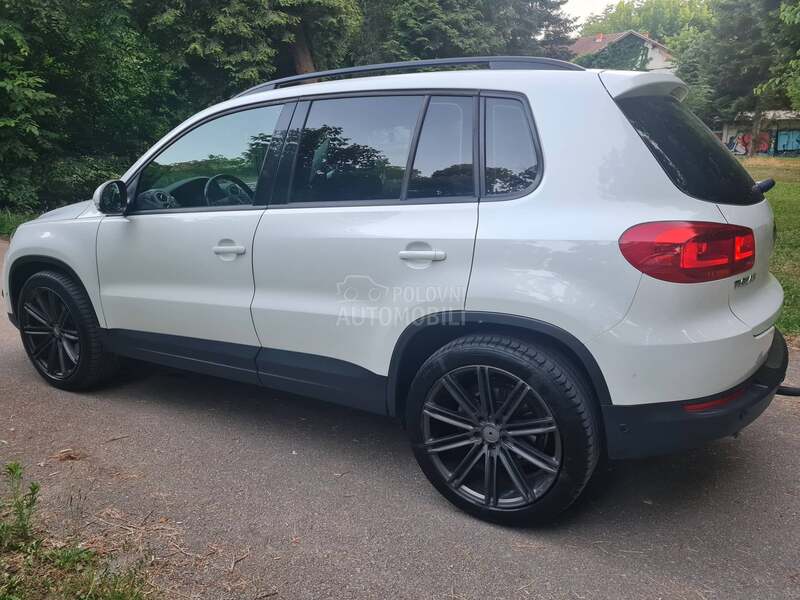 Volkswagen Tiguan 1.4 TFSI SPORT