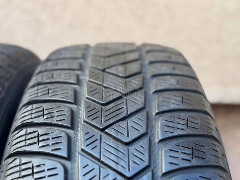Pirelli 215/65 R16 Zimska