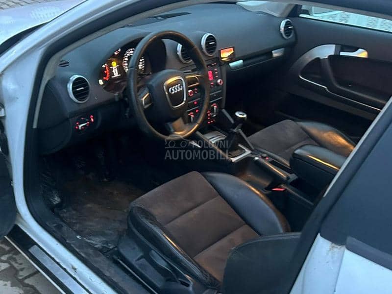 Audi A3 8P -  kompletan auto u delovima