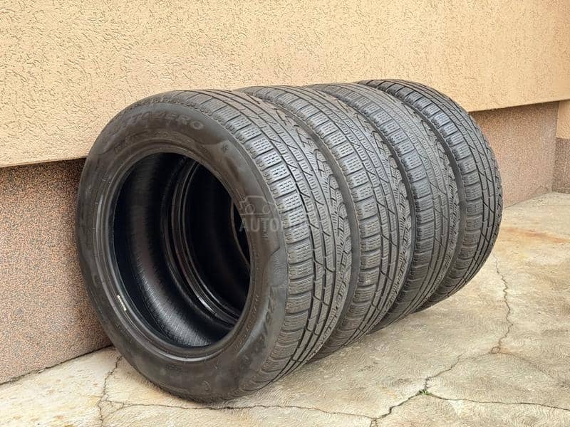 Pirelli 225/60 R17 Zimska