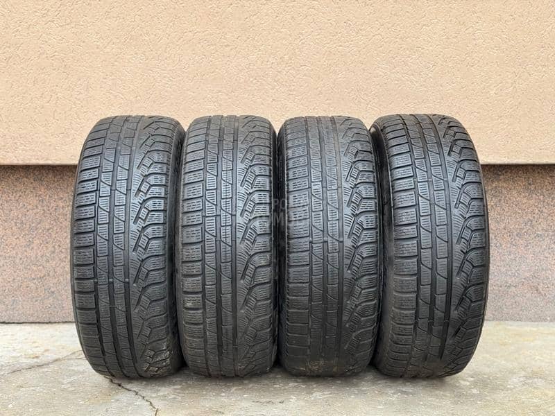 Pirelli 225/60 R17 Zimska