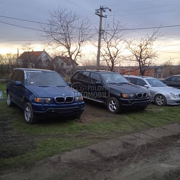 BMW X5 -  kompletan auto u delovima