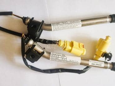 Ispaljivaci na sarkama haube za Audi A5