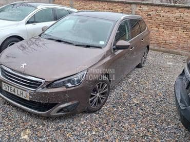 xenon farovi za Peugeot 308 od 2014. do 2018. god.
