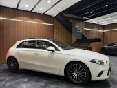 Mercedes Benz A 180 AUT PANO