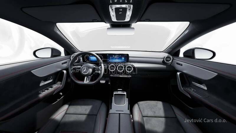 Mercedes Benz CLA 180 AMG