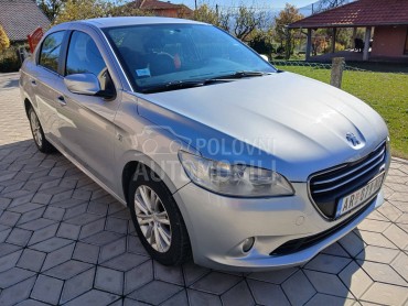 Peugeot 301 AUTO/MATIC  ALLURE